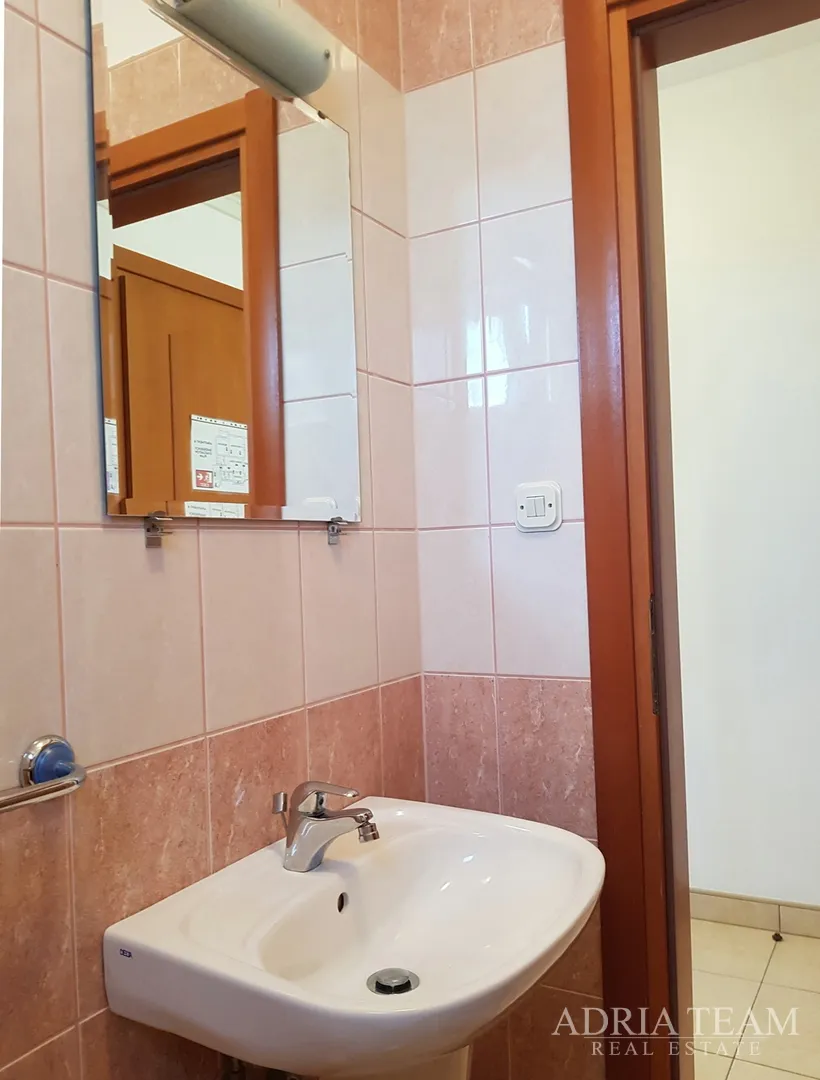 vila sa 7 apartmana, pogled na more - diklo, zadar - slika 46