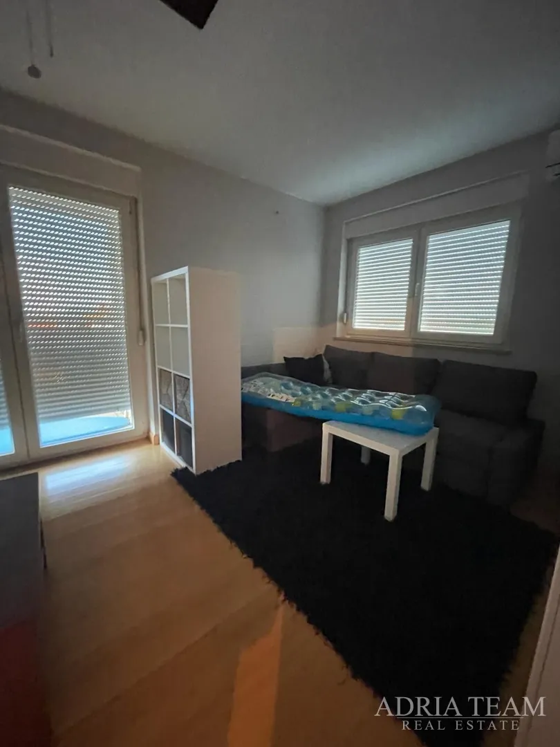 trosobni stan u blizini svih sadržaja za život - plovanija, zadar - slika 8
