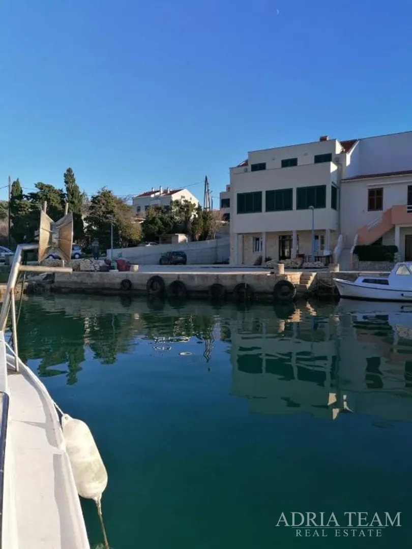 kuća u nizu, prvi red do mora - šimuni, pag - slika 35