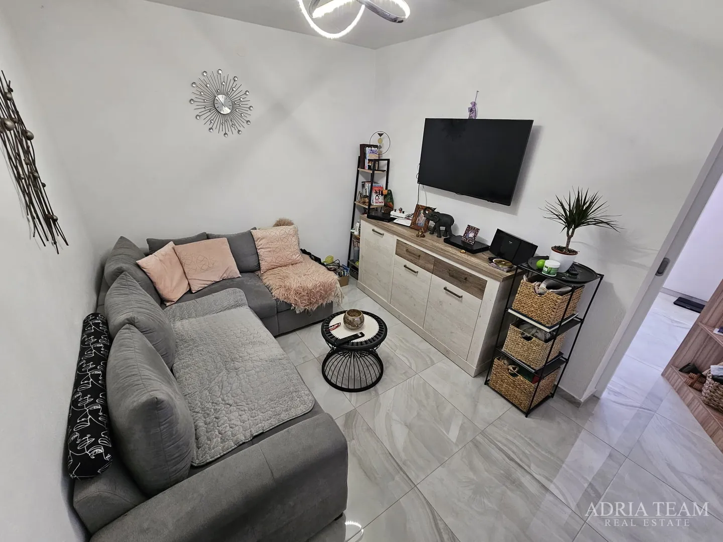 kuća s dvije apartmanske jedinice - vir - slika 13