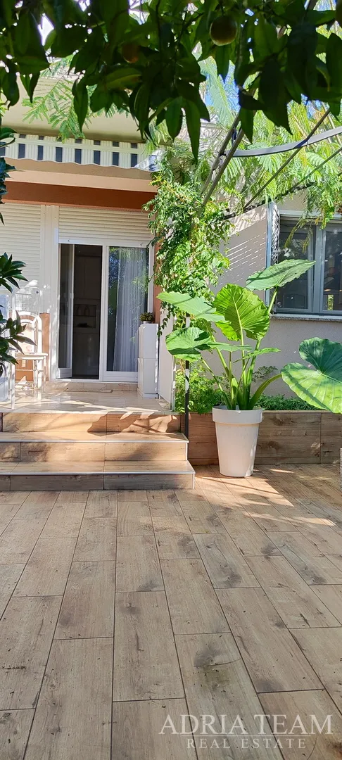 prodaje se lijep jednosobni apartman s vrtom – lukoran, otok ugljan - slika 9