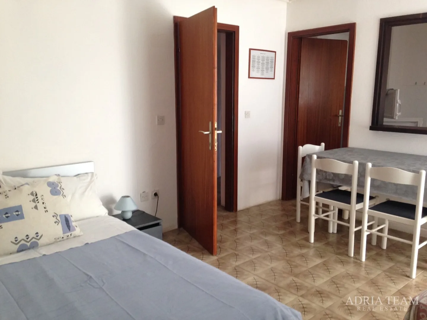 apartmanska kuća 100 m od mora, odlična lokacija - novalja, pag - slika 40