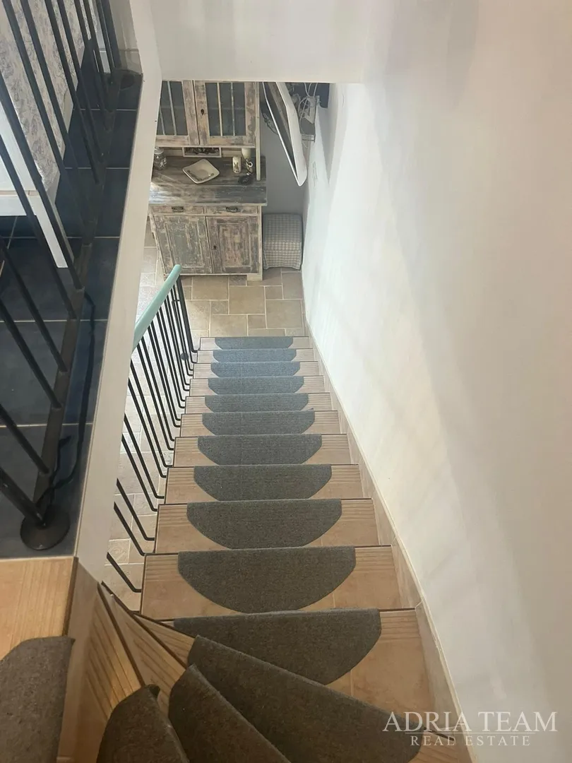 kuća u nizu s apartmanom i poslovnim prostorom, izvrsna lokacija i investicija - pirovac, centar - slika 31