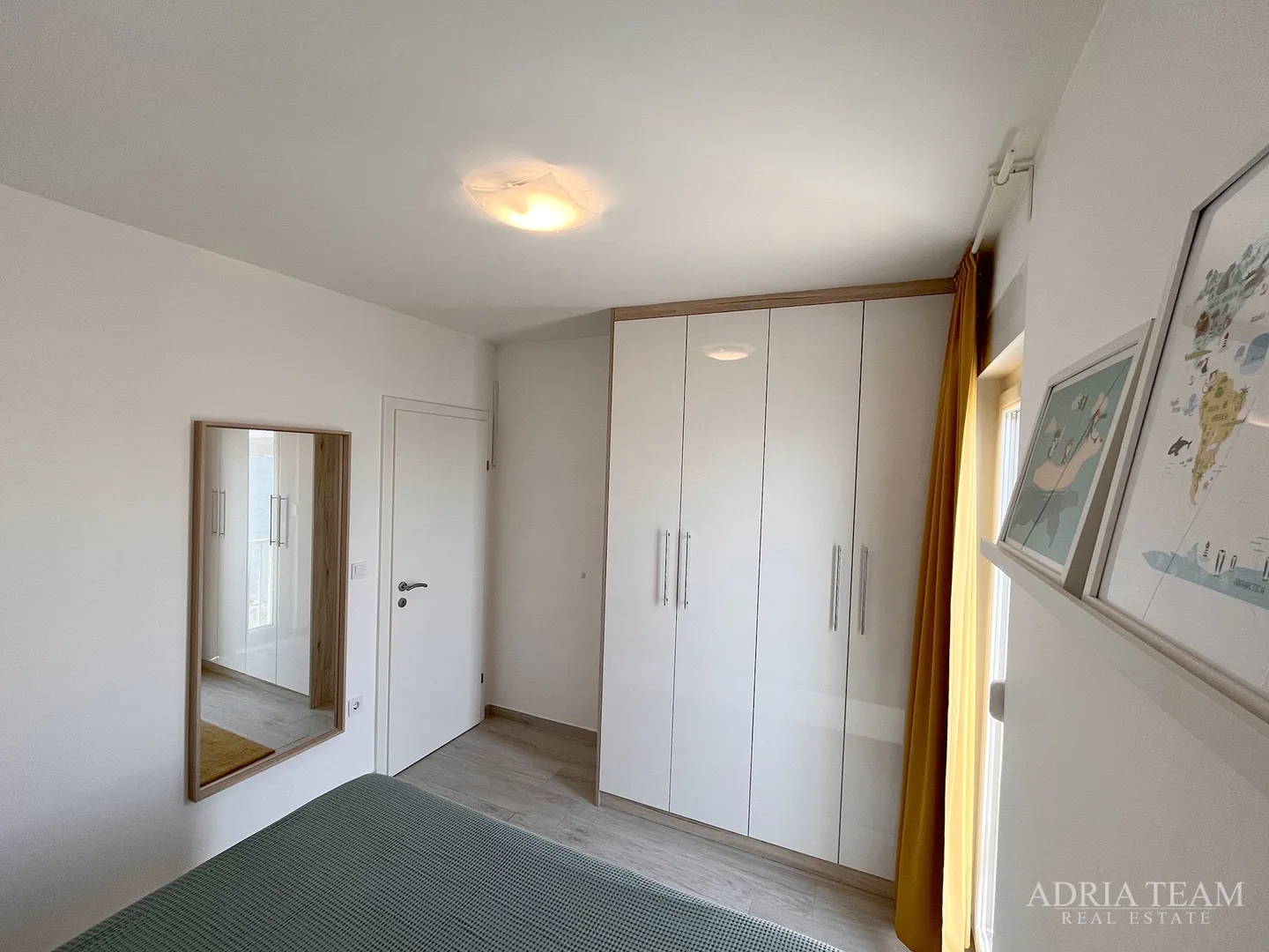 dvoetažni apartman u prvom redu do mora, plaža odmah ispred zgrade - povljana, pag - slika 4