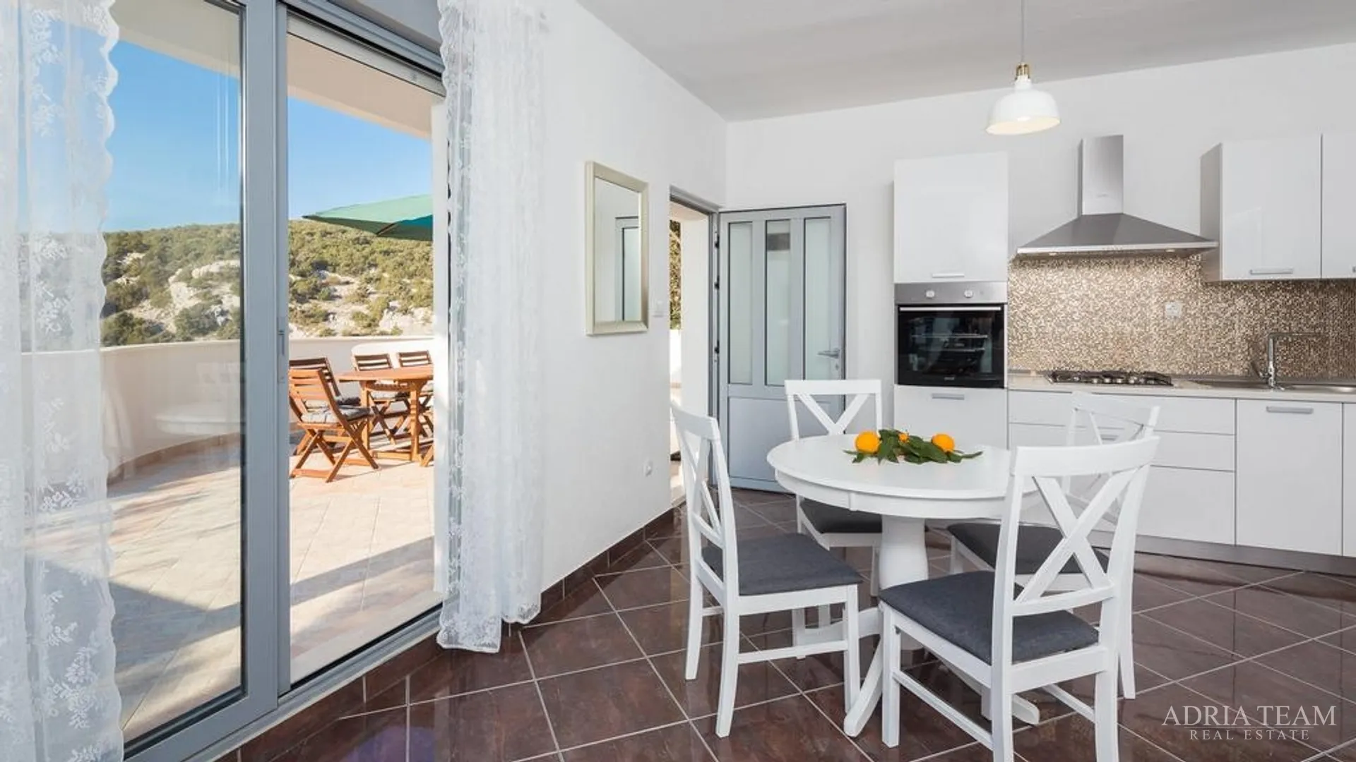 apartmanska kuća, trogir - slika 14