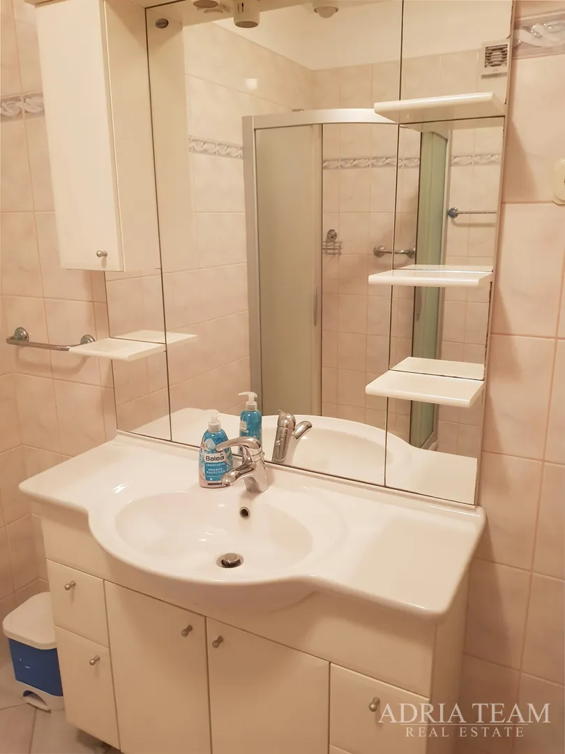 vila sa 7 apartmana, pogled na more - diklo, zadar - slika 39