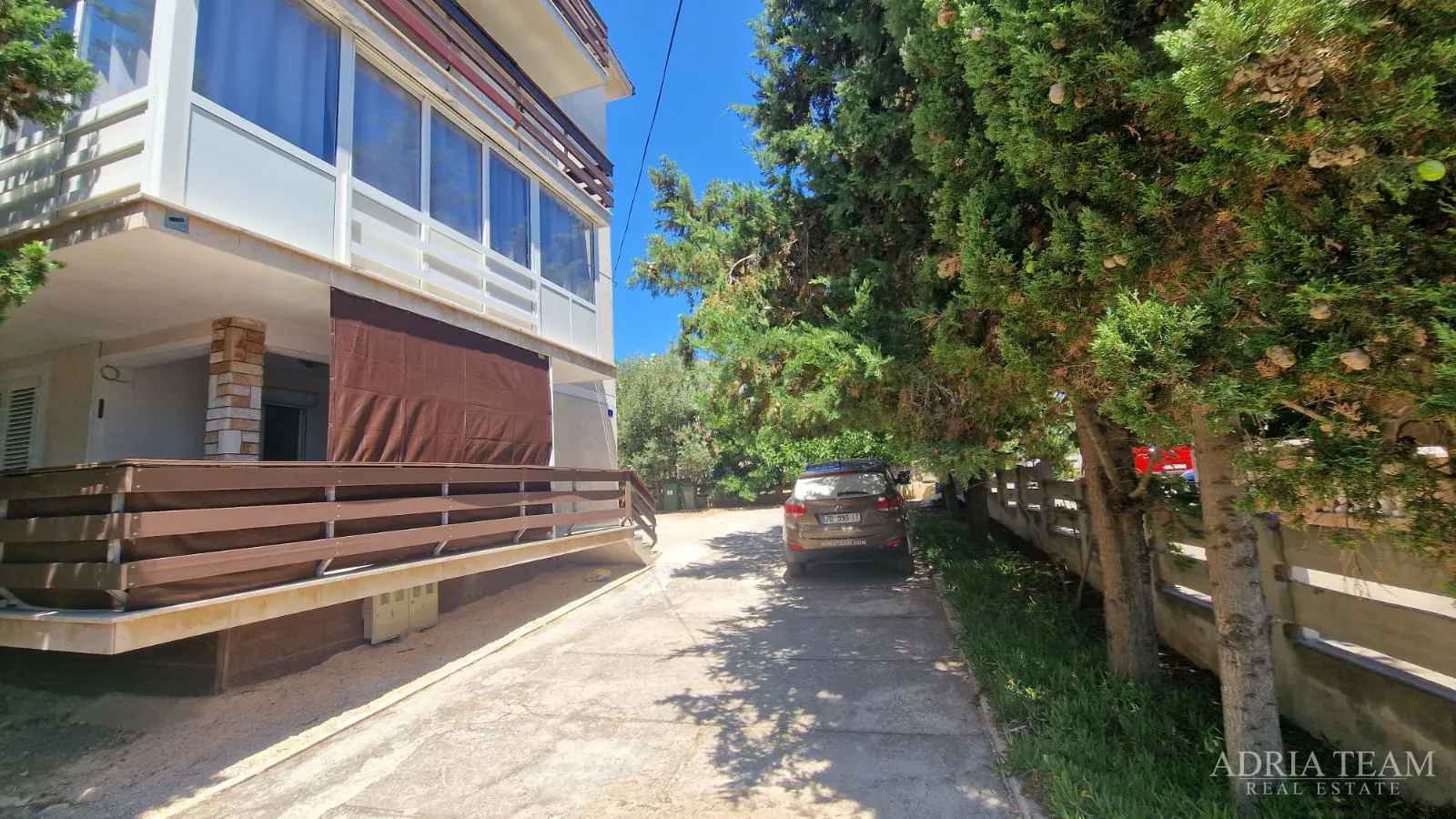 tri renovirana apartmana 400 m od plaže - slika 3