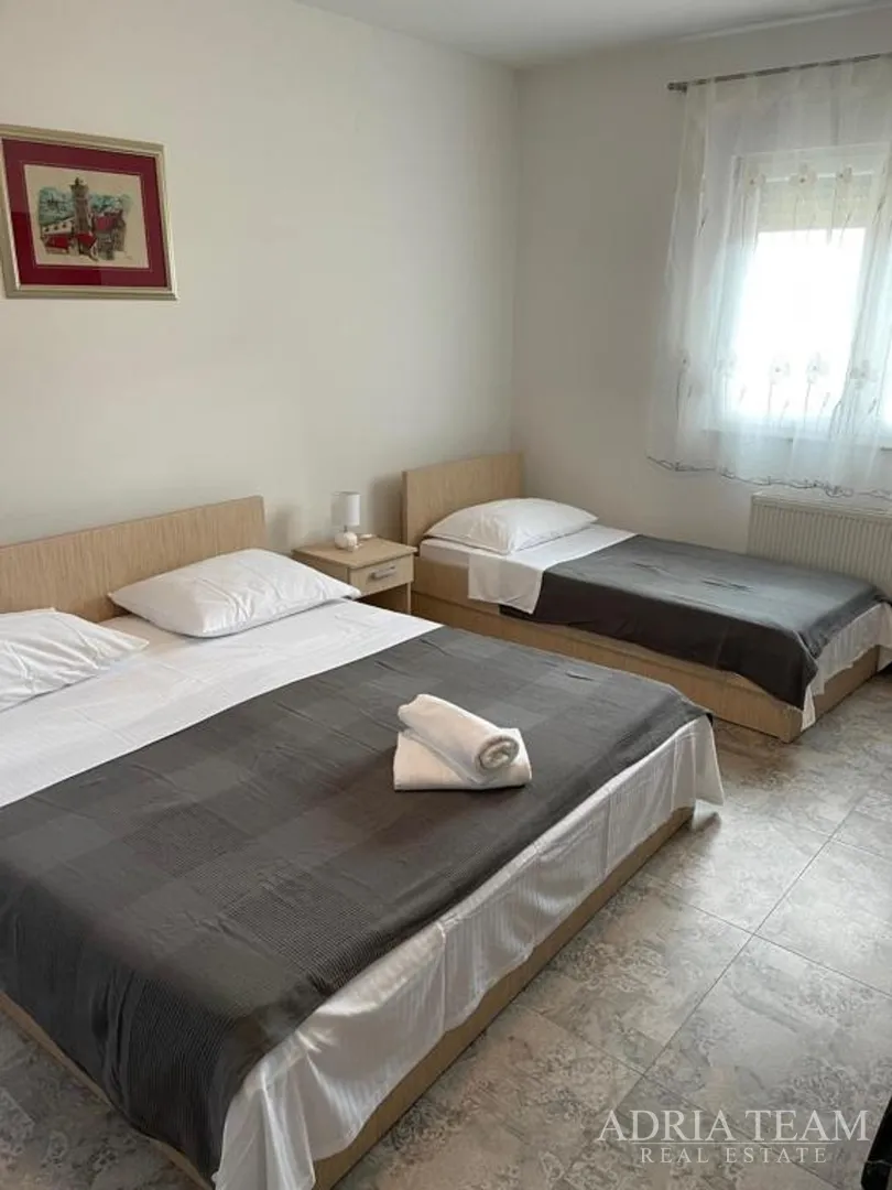 vila s bazenom i pogledom na more, 600 m od mora, privlaka - zadar - slika 27
