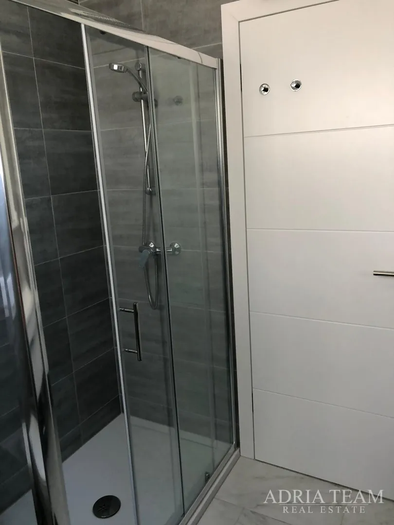 apartman u prvom redu do mora, potpuno opremljen - vir - slika 20