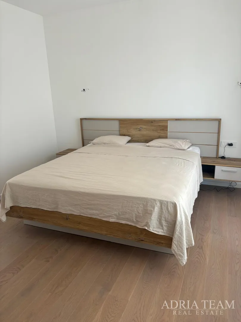 kuća s garažom te otvorenim pogledom na more i planine - vir - slika 6