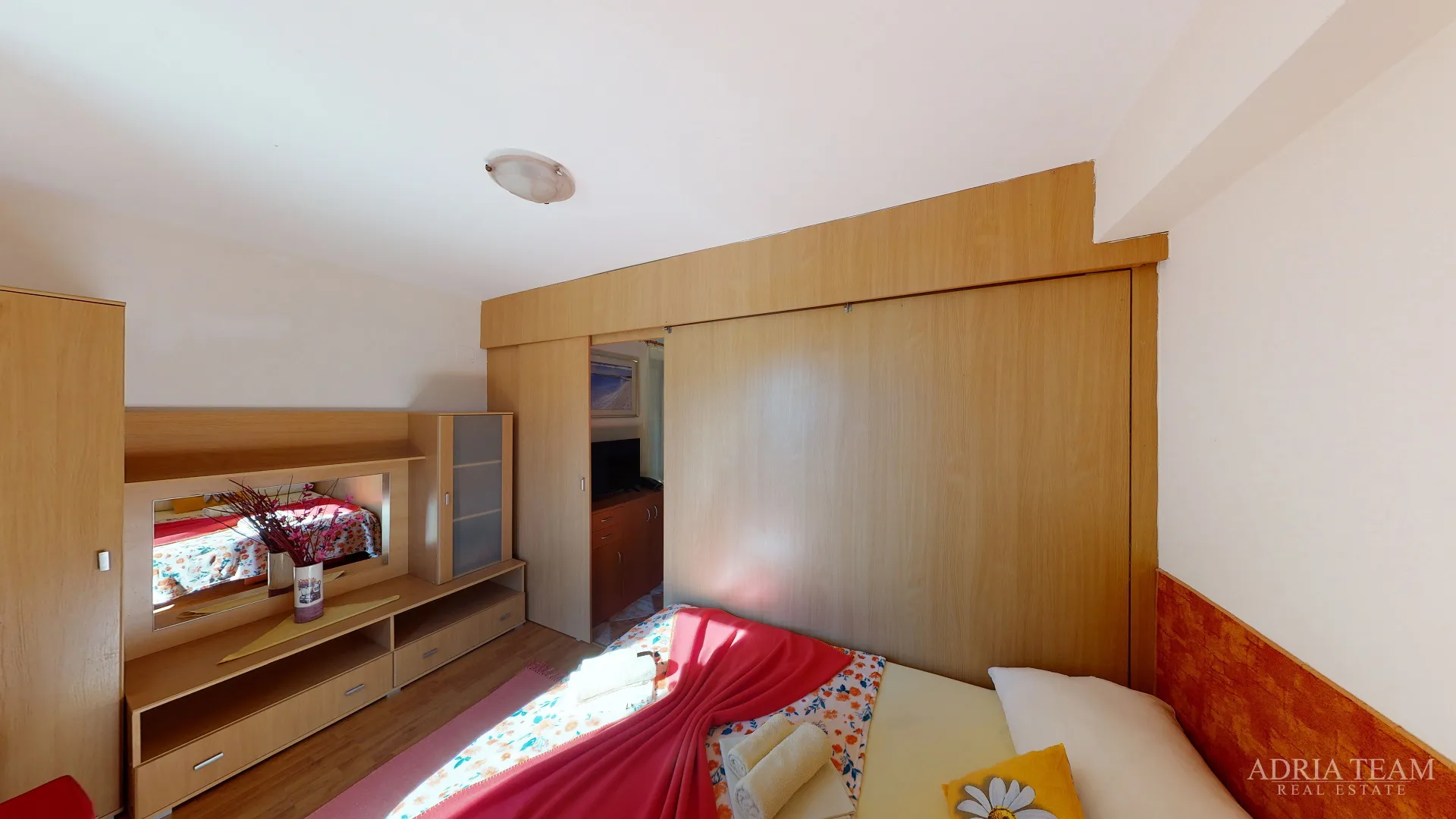 hotel s konobom i krovnom terasom, 1. red do mora - sukošan - slika 13
