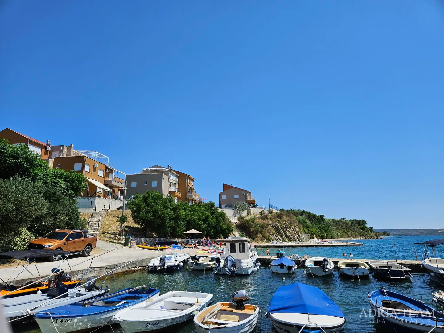 apartman s prekrasnim pogledom na more, 15 m od mora - rtina, benići - slika 11