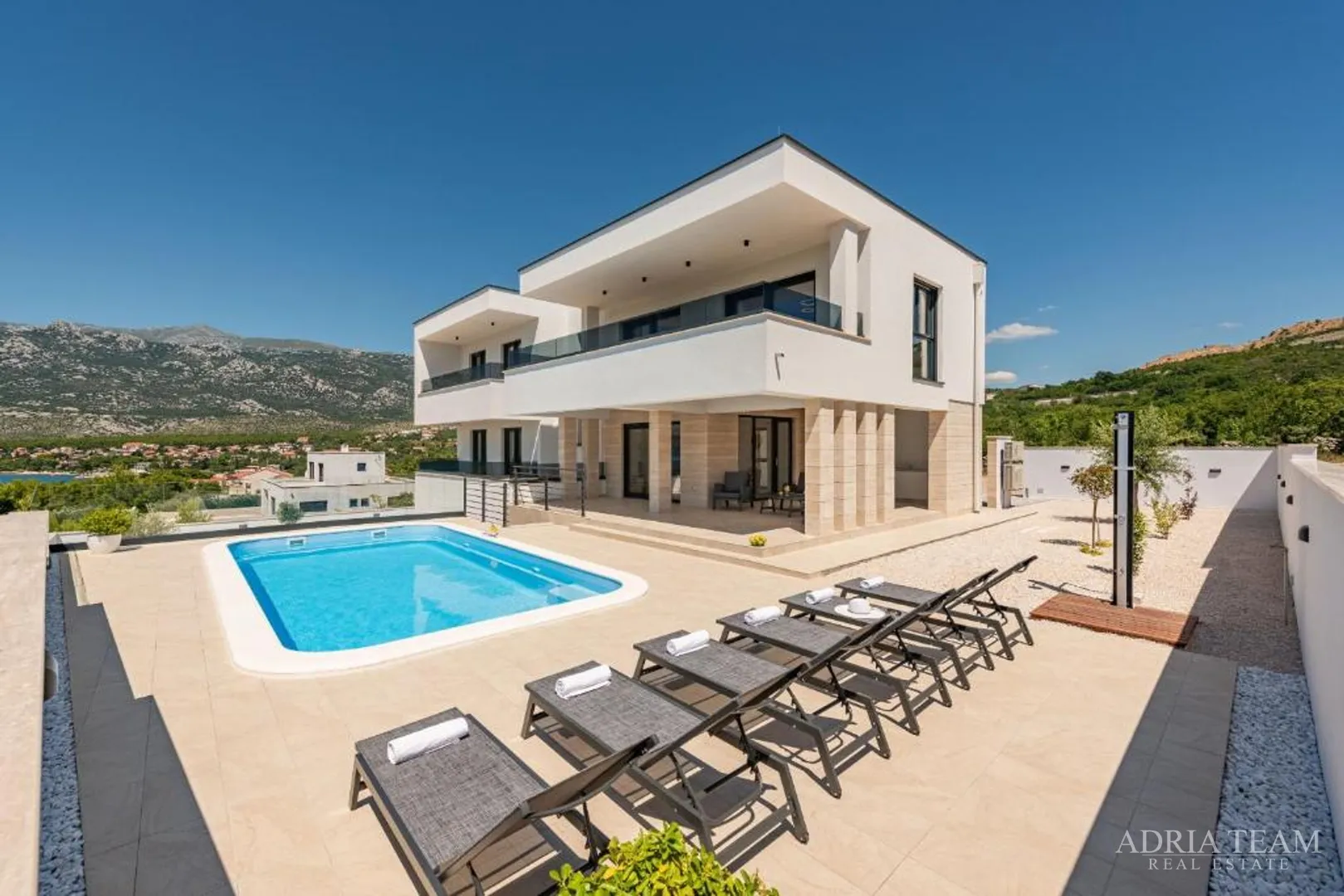 novoizgrađena vila s pogledom na more, planine i šumu - rovanjska - slika 4