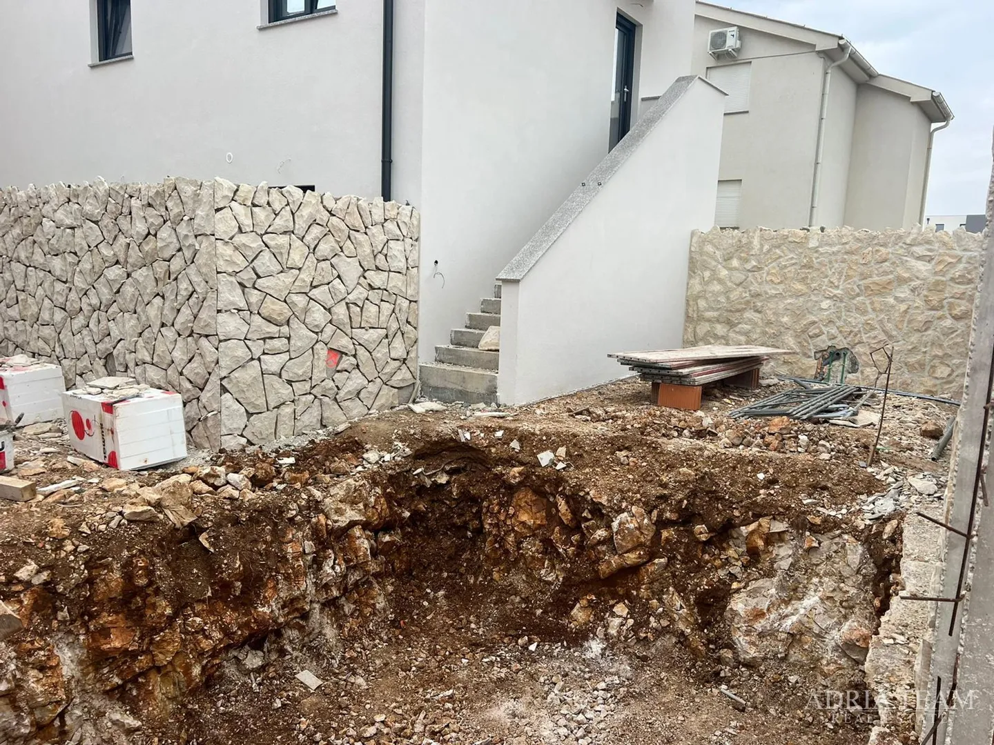apartmani na izvrsnoj lokaciji u urbanoj vili, novogradnja - povljana, pag - slika 34