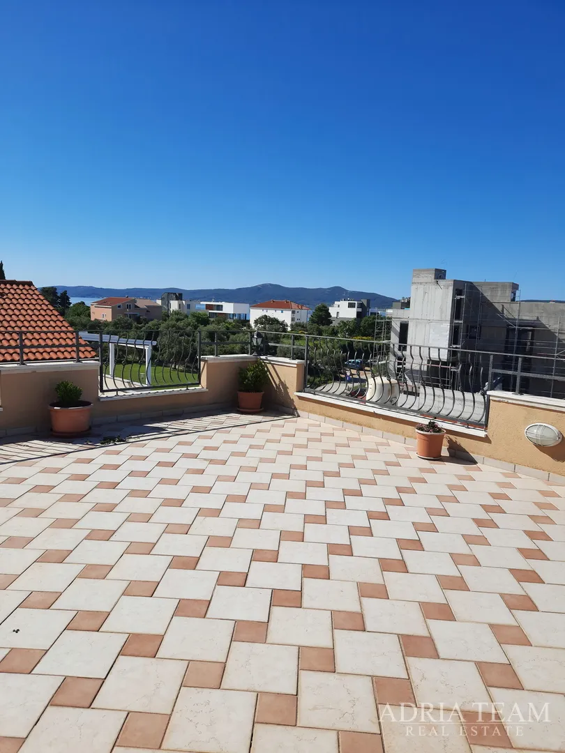 hotel s konobom i krovnom terasom, 1. red do mora - sukošan - slika 129