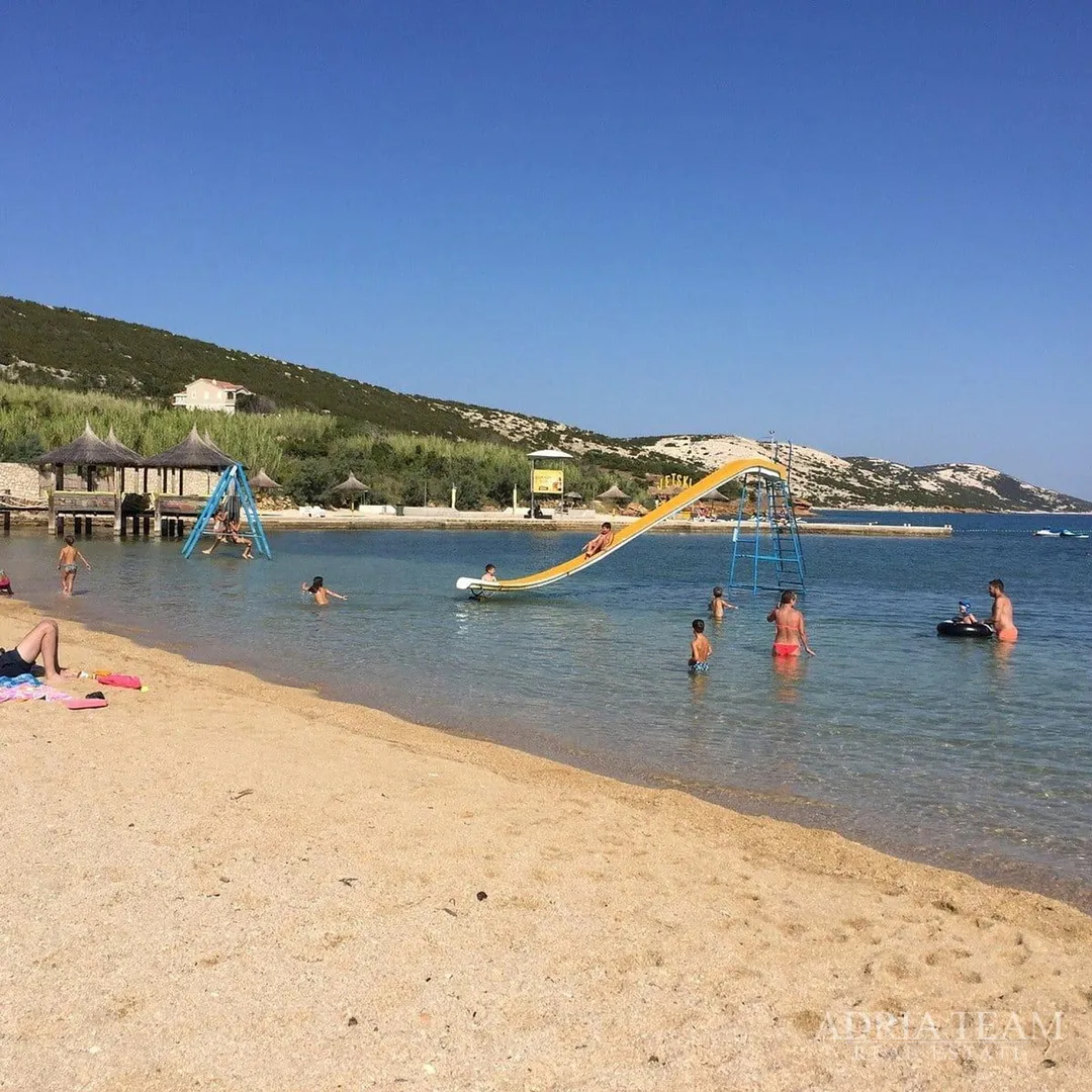 kuća s deset stambenih jedinica blizu centra s pogledom na more - novalja, pag - slika 41