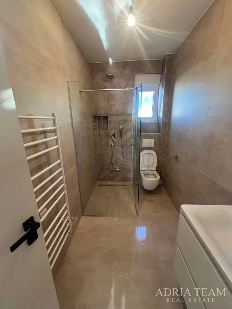 posebna ljetna akcija! apartman u stambenoj zgradi, 80 m od mora - diklo, zadar - slika 20