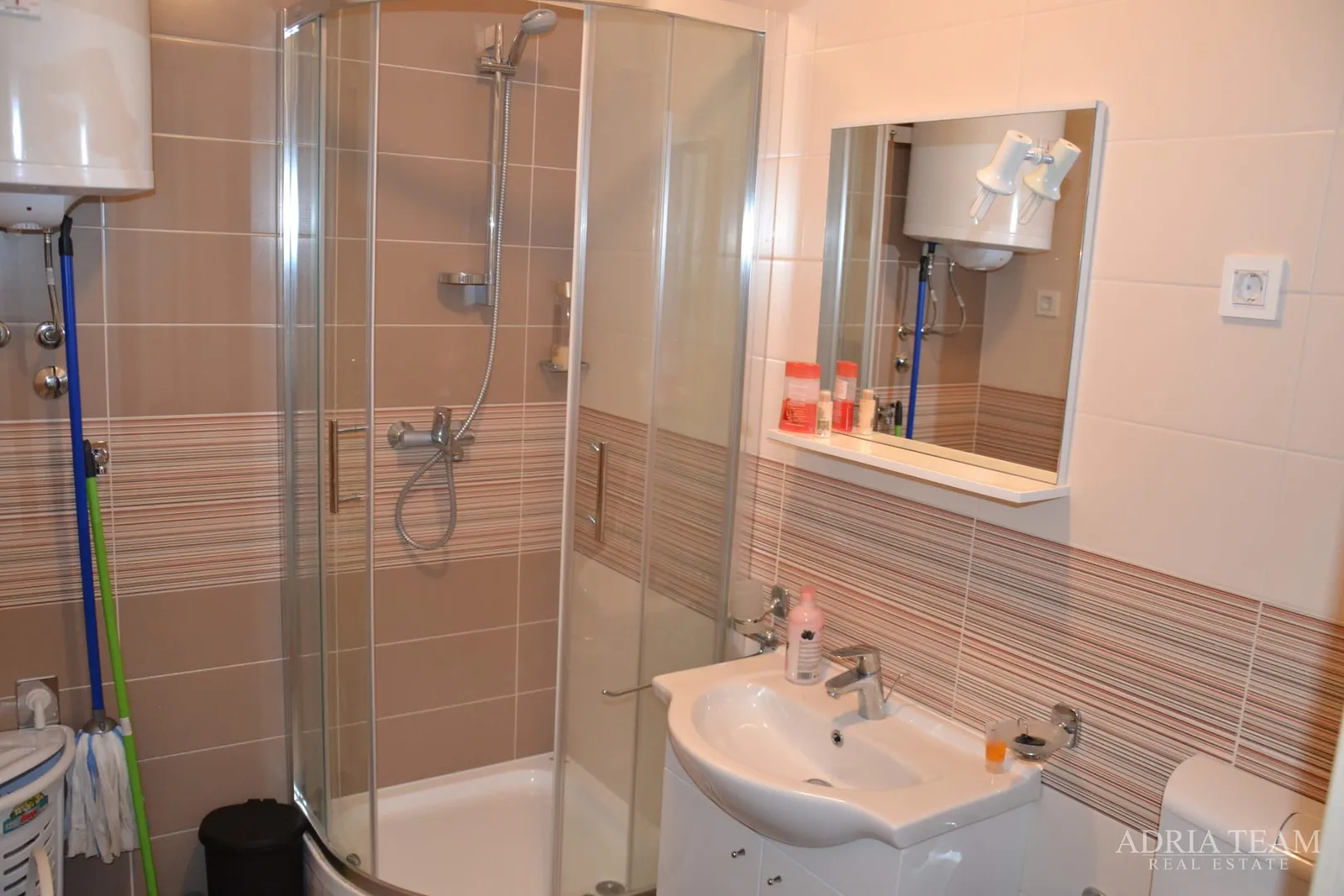 apartman s balkonom na prvom katu - rtina, benići - slika 9