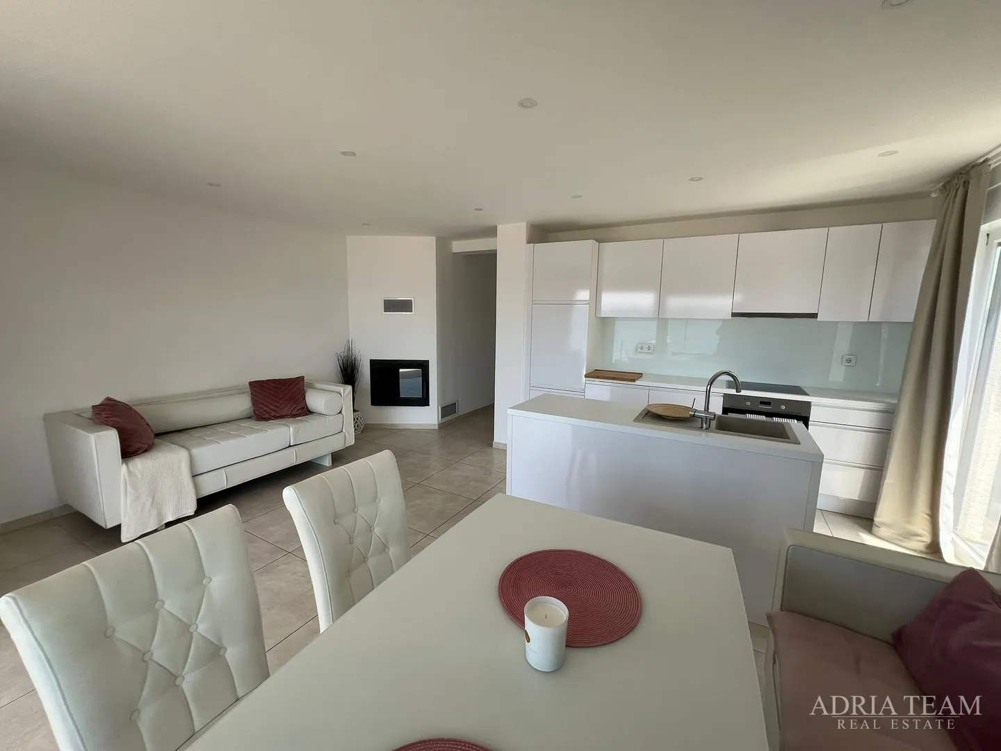 apartmani u prvom redu do mora, moderno uređenje, malo korišteni, bibinje - slika 31