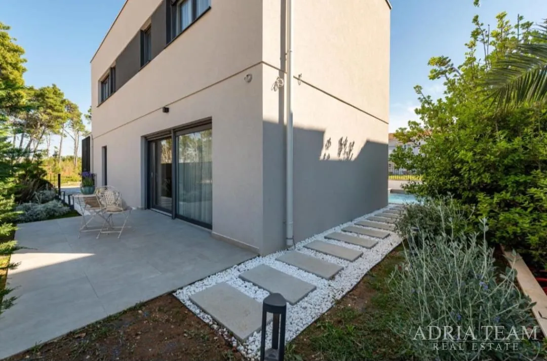 dvoetažni apartmani u novogradnji, blizina mora - privlaka - slika 8