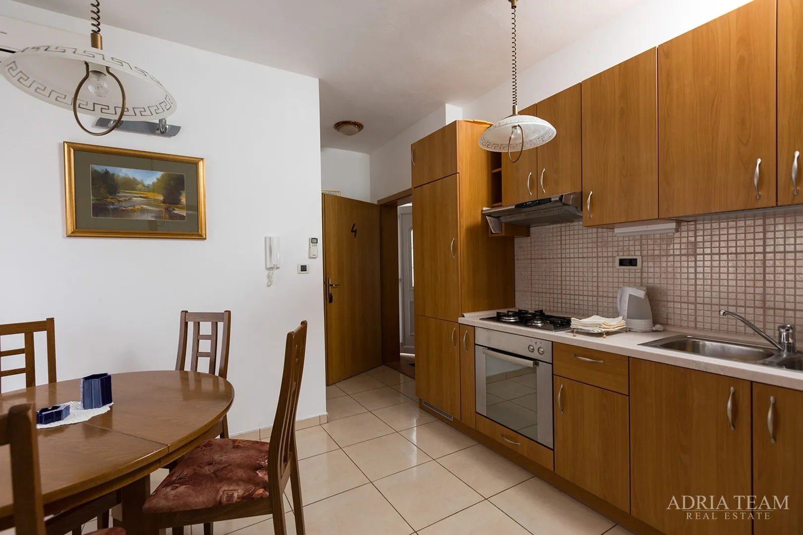 apartmanska kuća s bazenom - slika 11