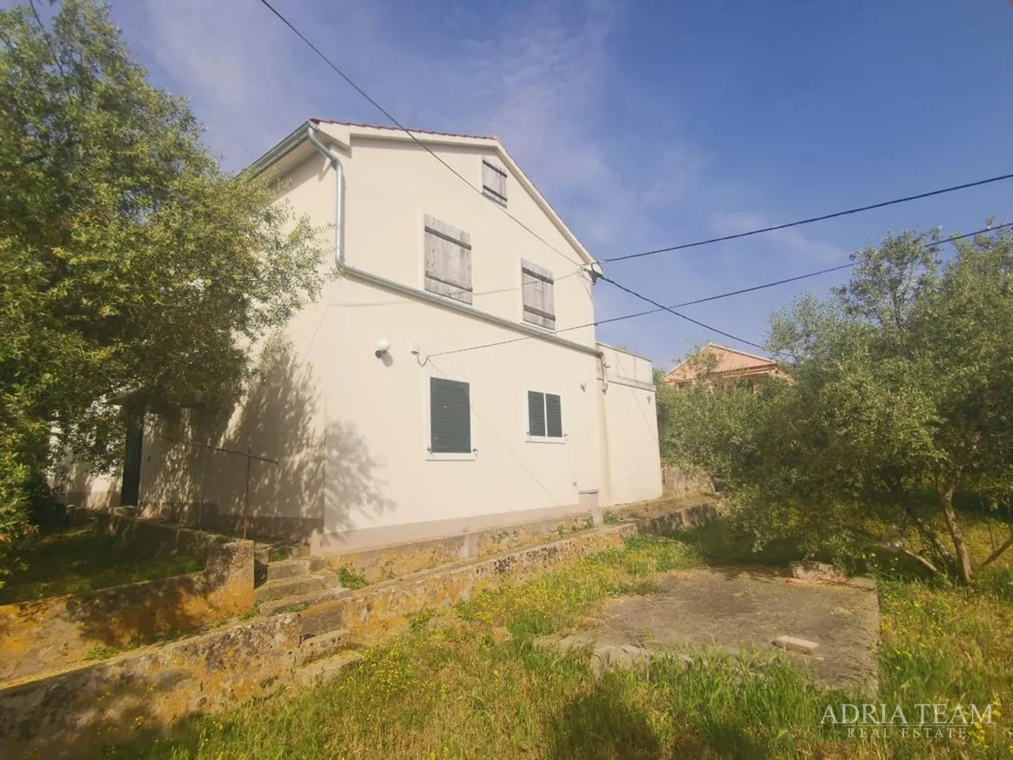 kuća s 3 apartmana i velikom okućnicom - poljana, ugljan - slika 25