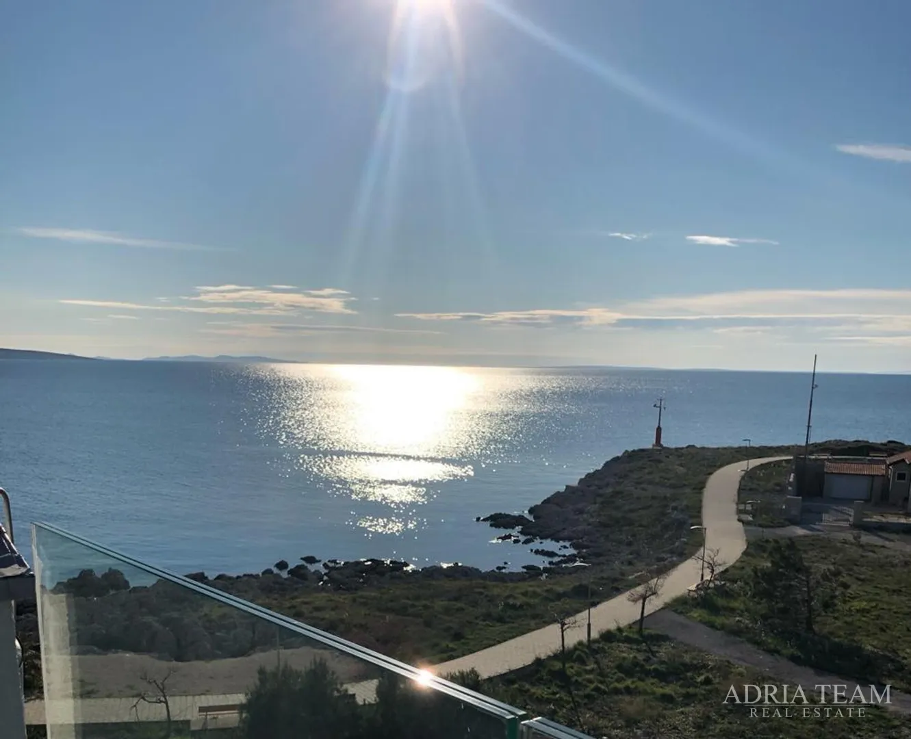 apartman s 3 spavaće sobe, 1. red do mora, povljana - pag - slika 29