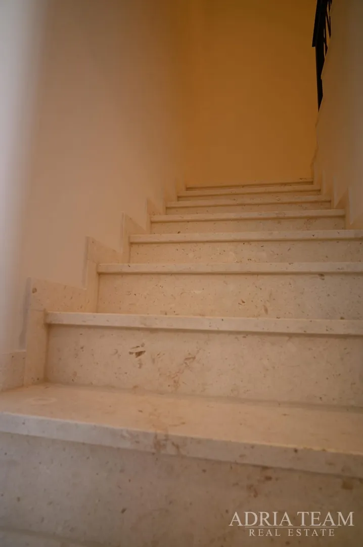 vila s bazenom, 350 m od mora, vir - zadar - slika 33