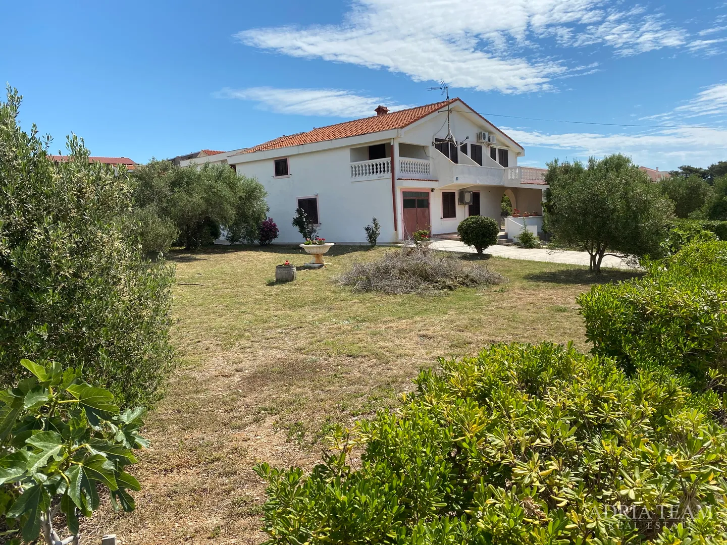 apartmanska kuća sa 6 apartmana, 70 m od mora, pag - povljana - slika 3