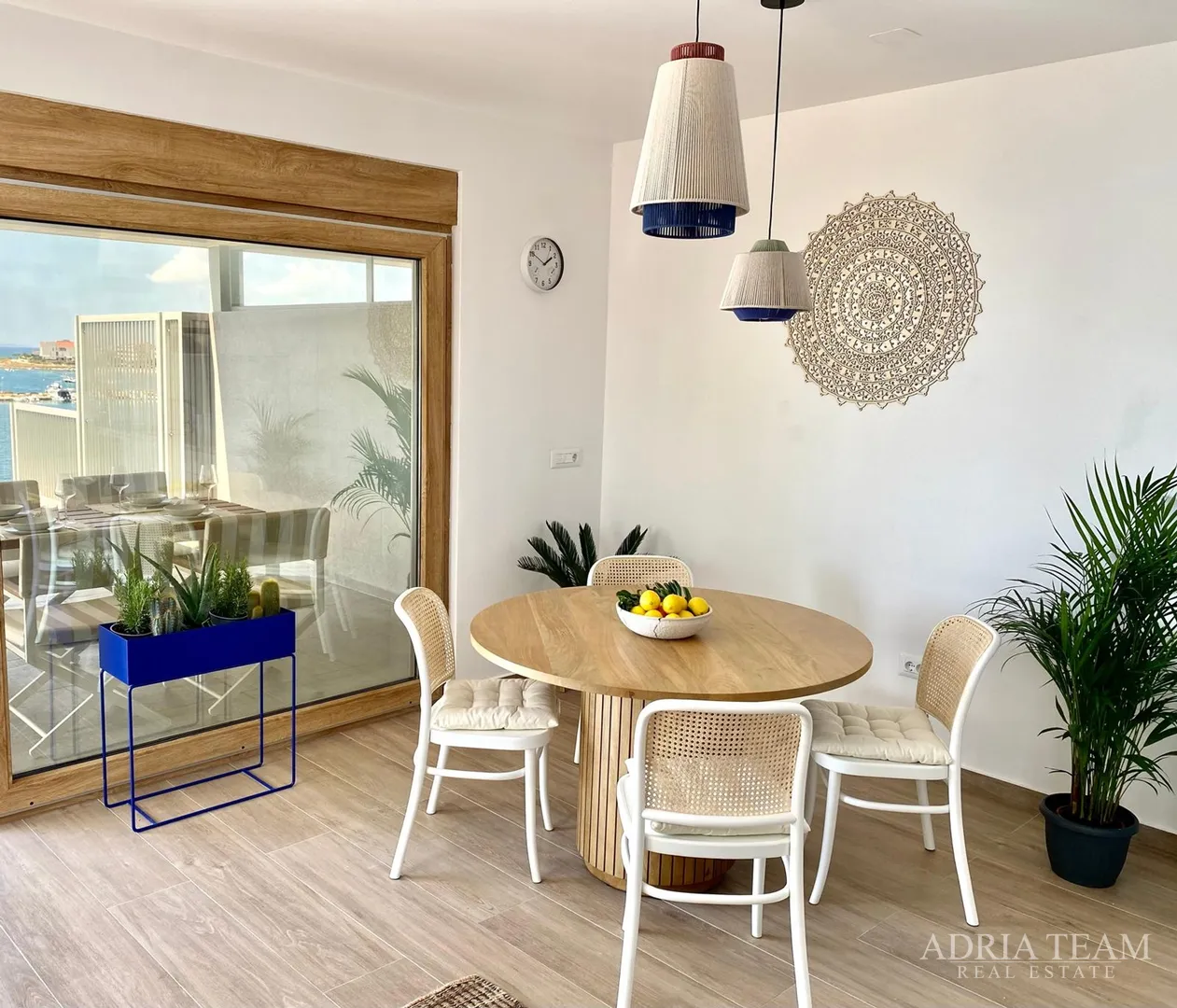 luksuzan dvoetažni apartman, prvi red do mora, novogradnja - povljana, pag - slika 12