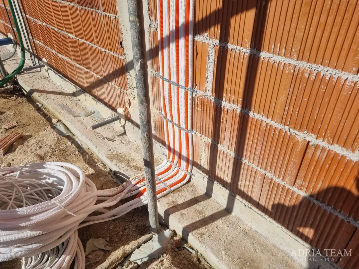 ljetna akcija! penthouse s krovnom terasom i pogledom na more, 400 m od mora, sabunike - zadar - slika 21