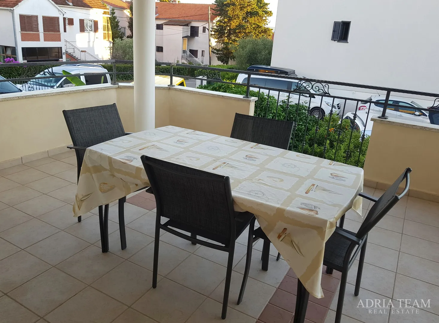 vila sa 7 apartmana, pogled na more - diklo, zadar - slika 48