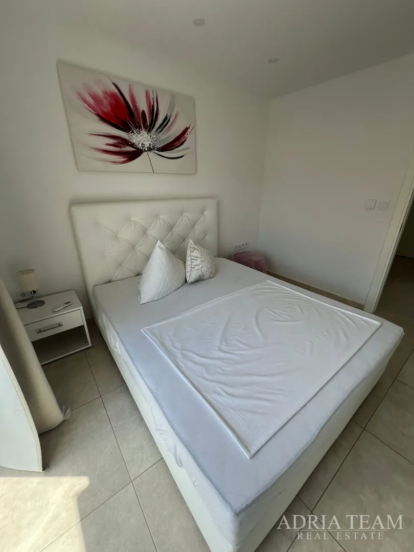 apartmani u prvom redu do mora, moderno uređenje, malo korišteni, bibinje - slika 8