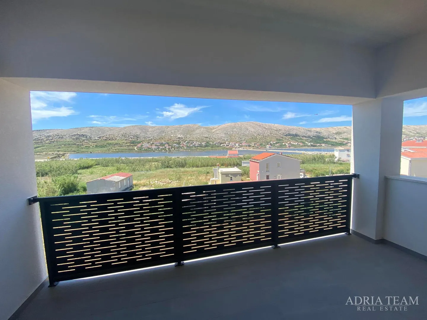 apartmani u novogradnji s pogledom na more, mirna i tiha pozicija!! pag - slika 11