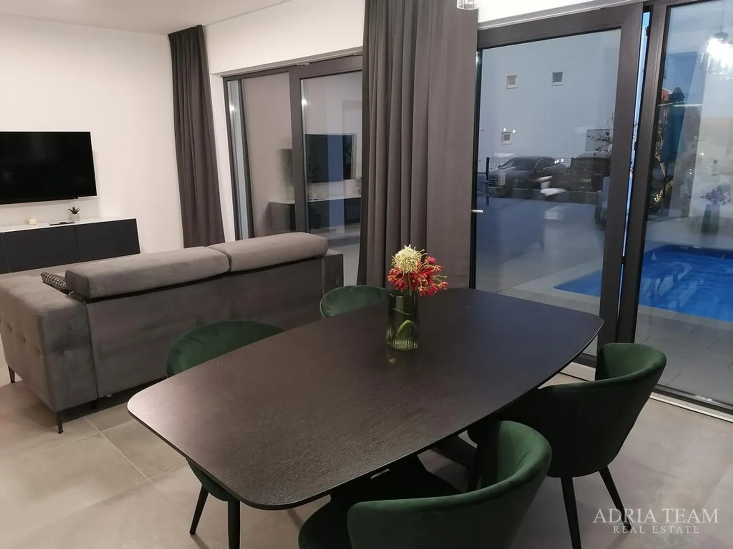 apartmani u urbanoj vili s bazenom, 250 m od mora, vir - zadar - slika 31