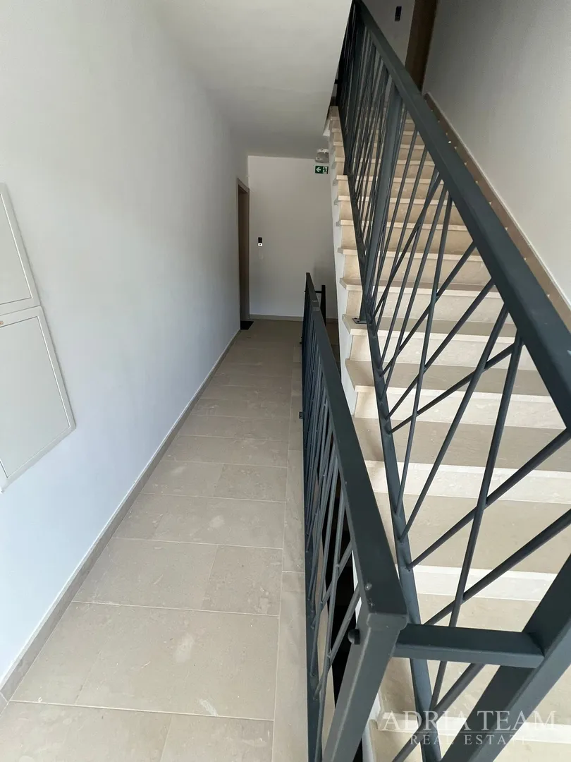apartmani u prvom redu do mora, novogradnja - vinjerac - slika 49