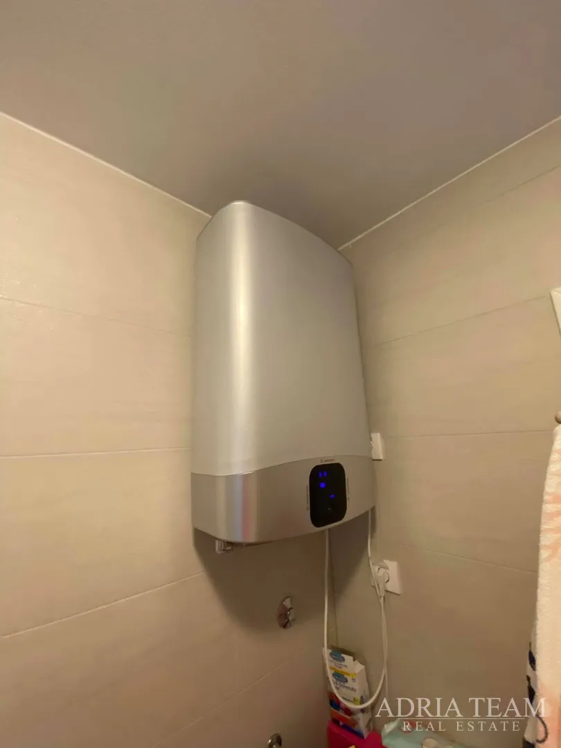apartman s 3 spavaće sobe, 1. red do mora, povljana - pag - slika 22