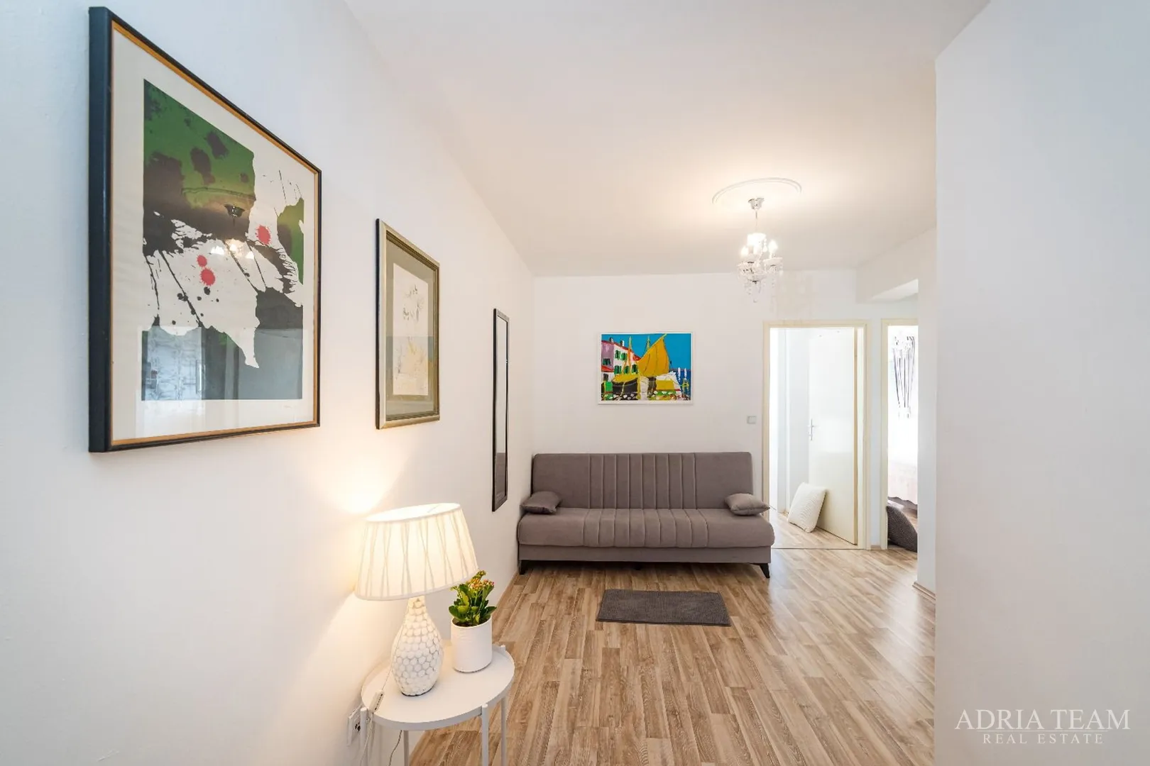 lijepa apartmanska kuća s pogledom na more, novigrad - slika 16