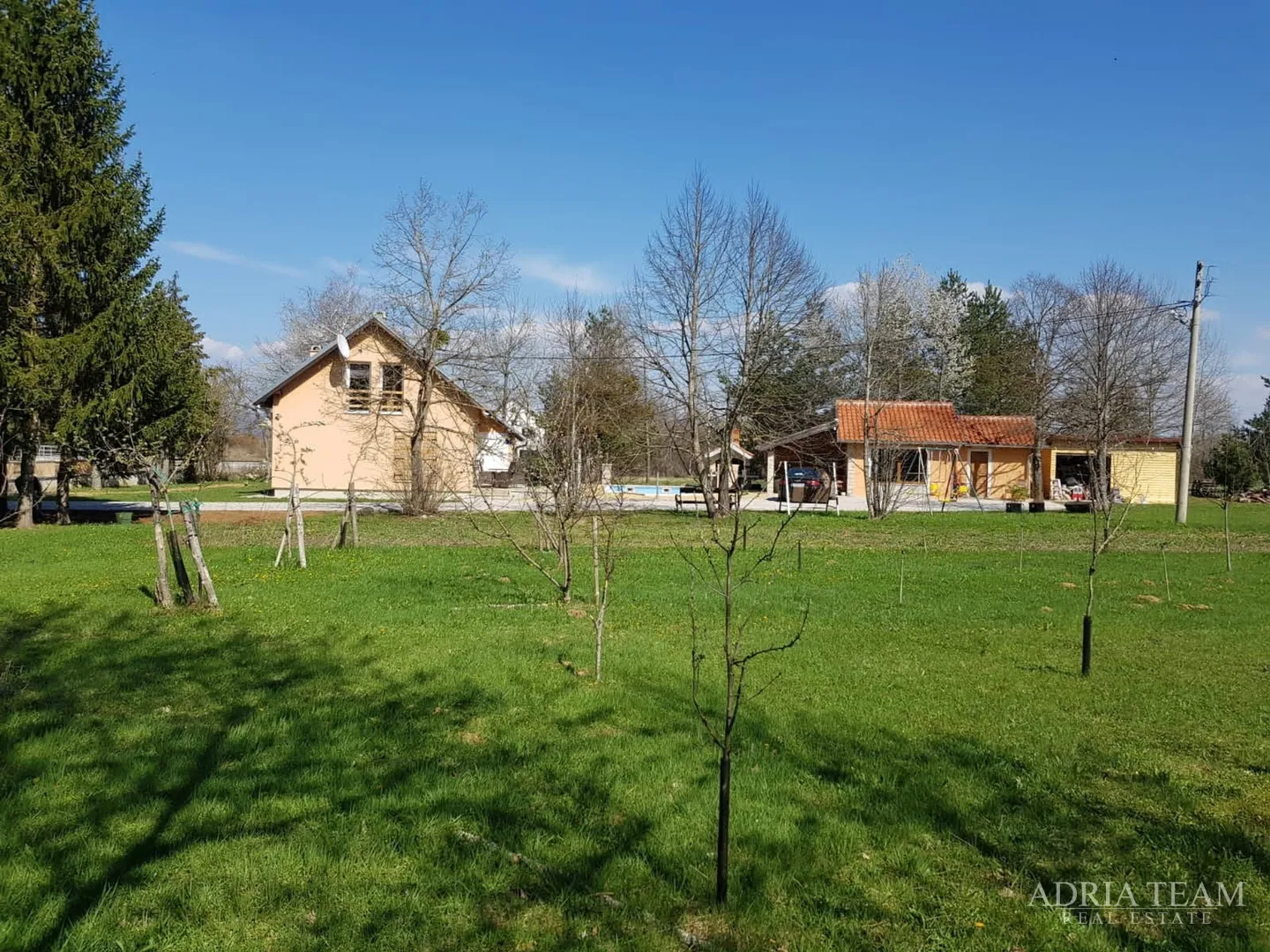 luksuzna vila s grijanim bazenom i natkrivenom terasom - 10 000 m2 zemljišta! - slika 39