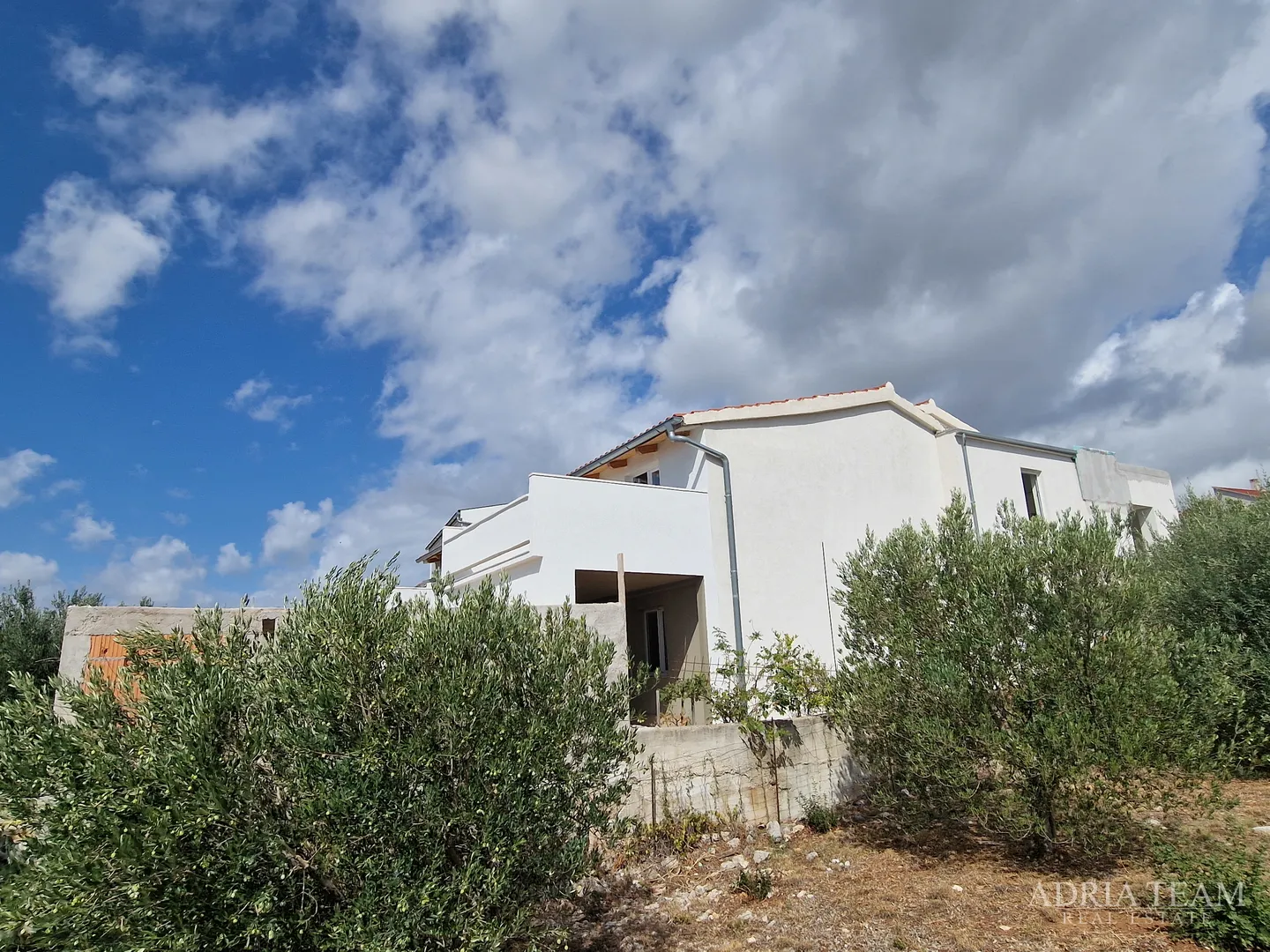 trosobni apartman s pogledom na more - maslenica - slika 4