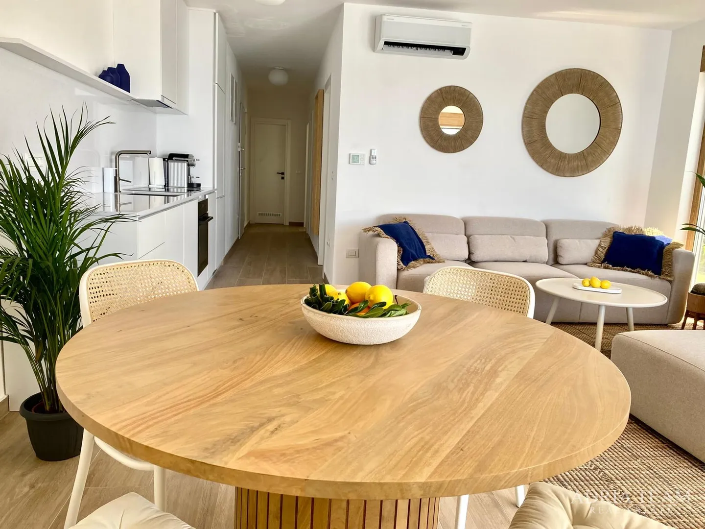 luksuzan dvoetažni apartman, prvi red do mora, novogradnja - povljana, pag - slika 10