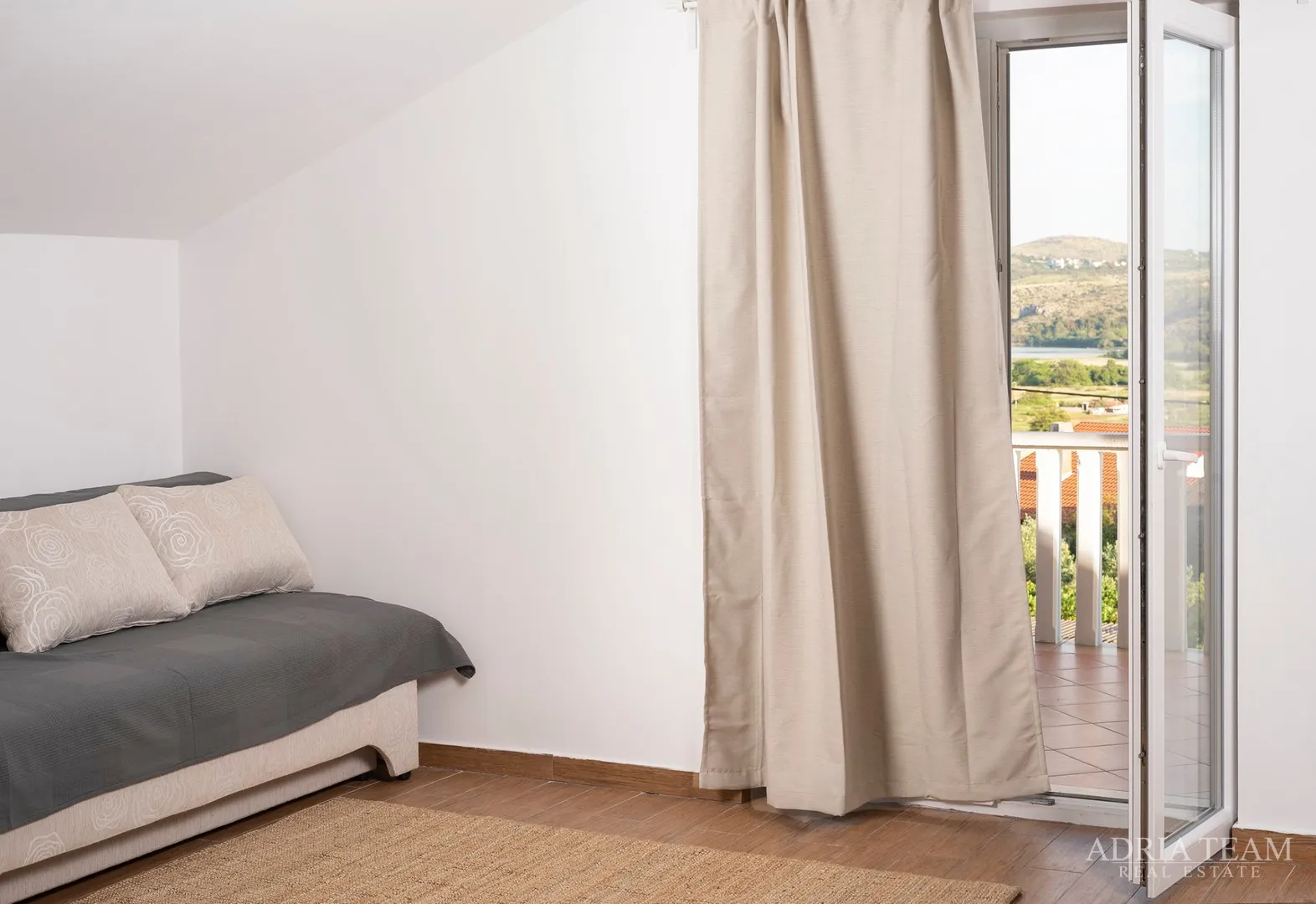 apartmanska kuća s bazenom, mirna i tiha pozicija, posedarje - slika 20