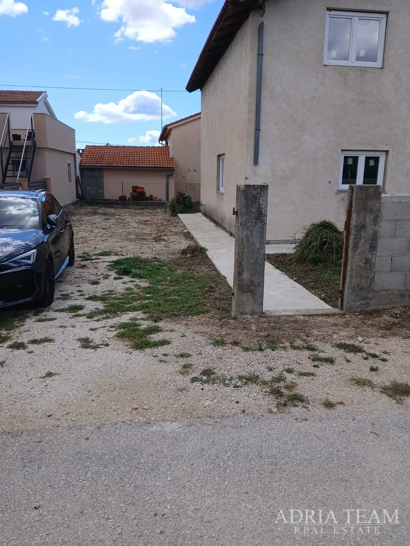 kuća za uređenje s građevinskom dozvolom, blizina prirode - polača - slika 11