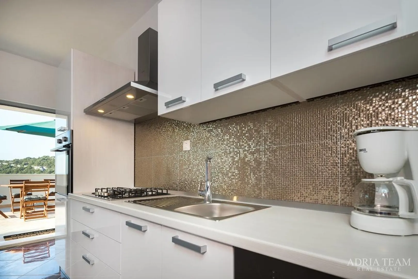 apartmanska kuća, trogir - slika 12