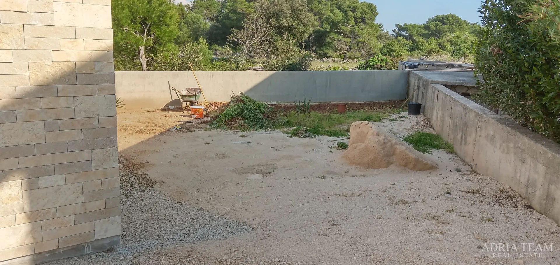obiteljska vila s bazenom, vir - slika 7
