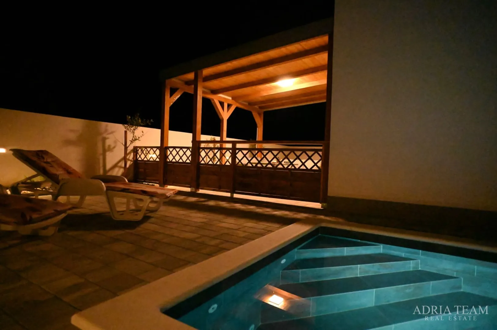 vila s bazenom, 350 m od mora, vir - zadar - slika 26