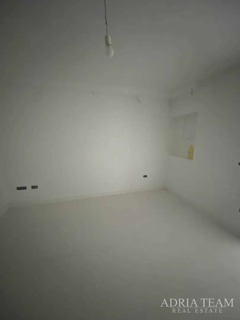 obiteljska kuća s velikim i uređenim dvorištem i bazenom, 400 m od mora, zadar - borik - slika 21