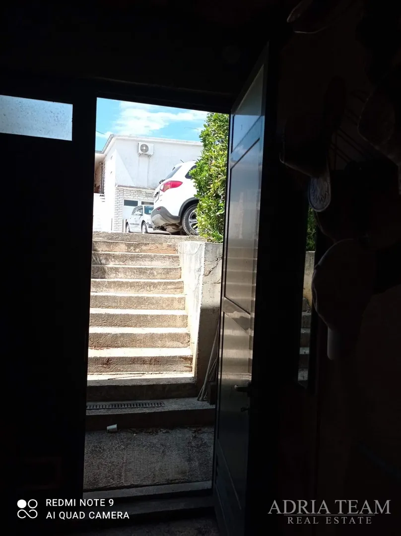 privlaka – zemljište s konobom i garažom, bilotinjak - slika 5