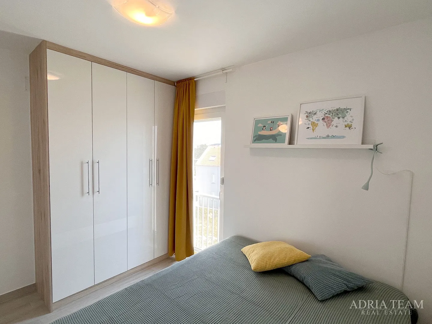 dvoetažni apartman u prvom redu do mora, plaža odmah ispred zgrade - povljana, pag - slika 3