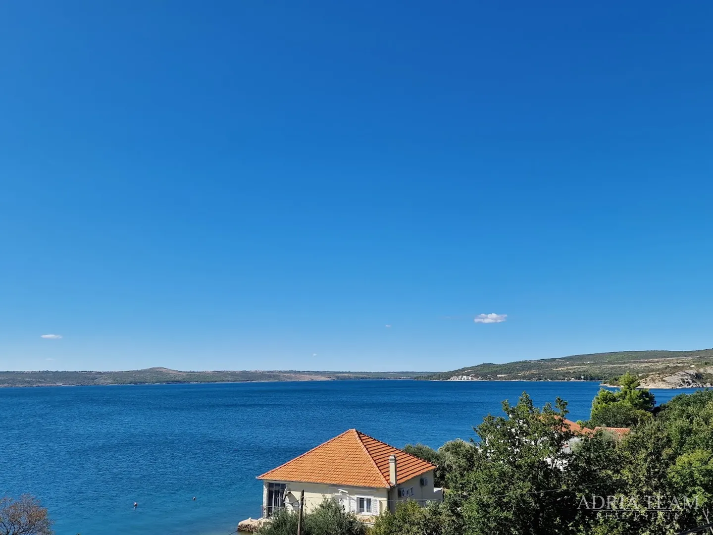 kuća s 2 stana, neposredna blizina mora - maslenica - slika 38